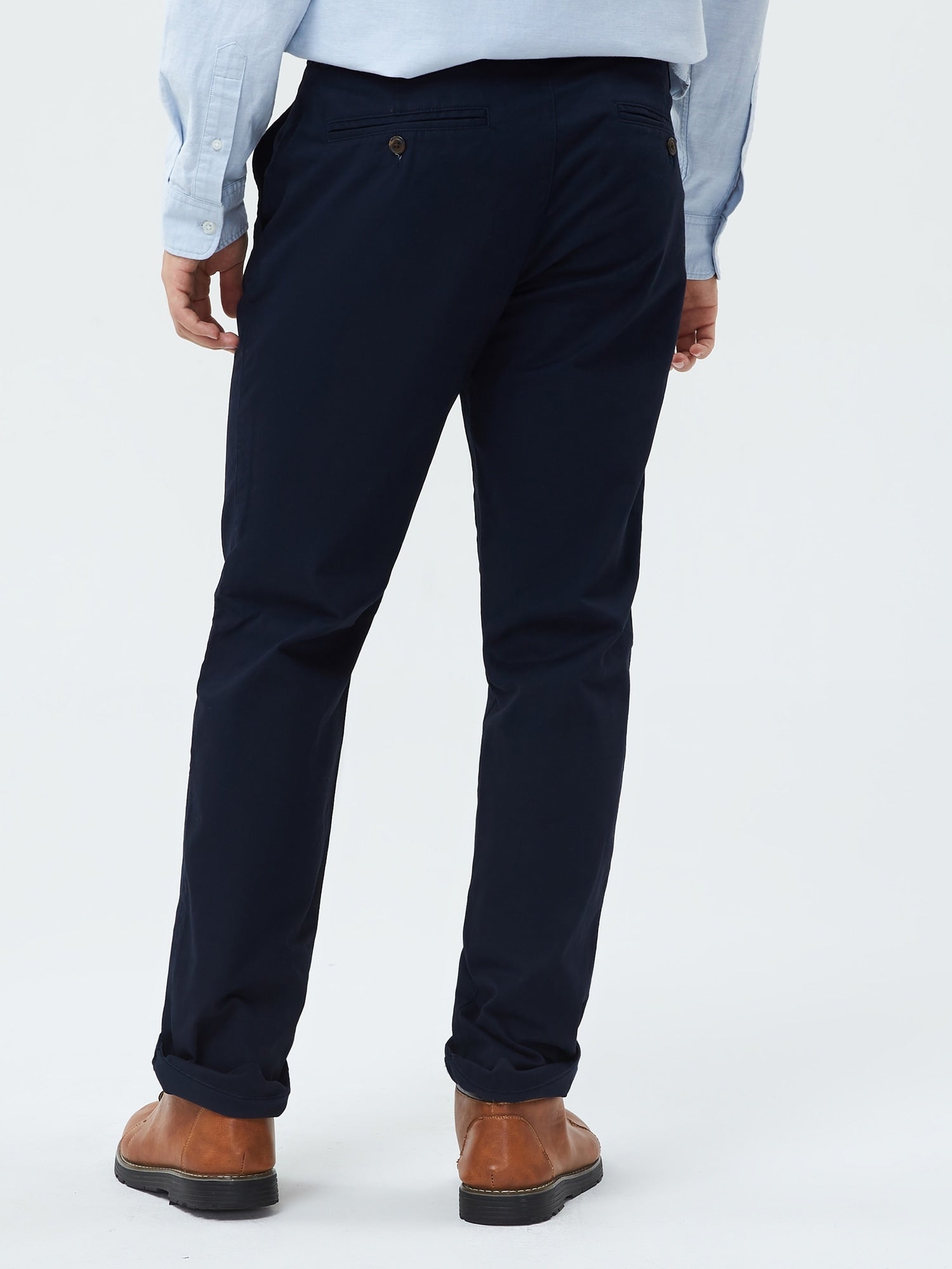 Essential Khakis in Straight Fit with GapFlex - new classic navy