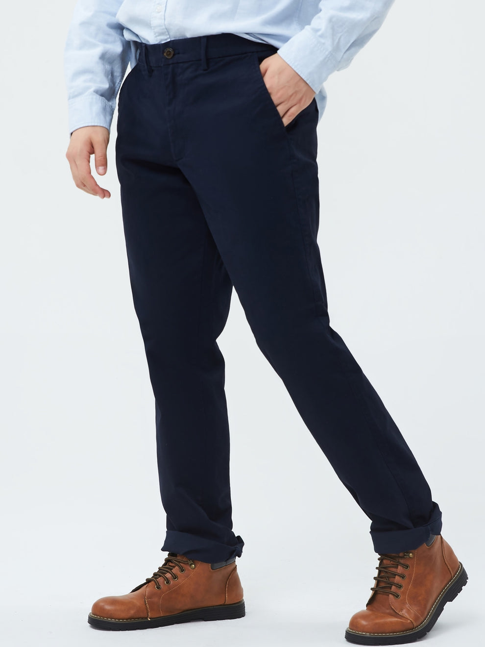 Essential Khakis in Straight Fit with GapFlex - new classic navy