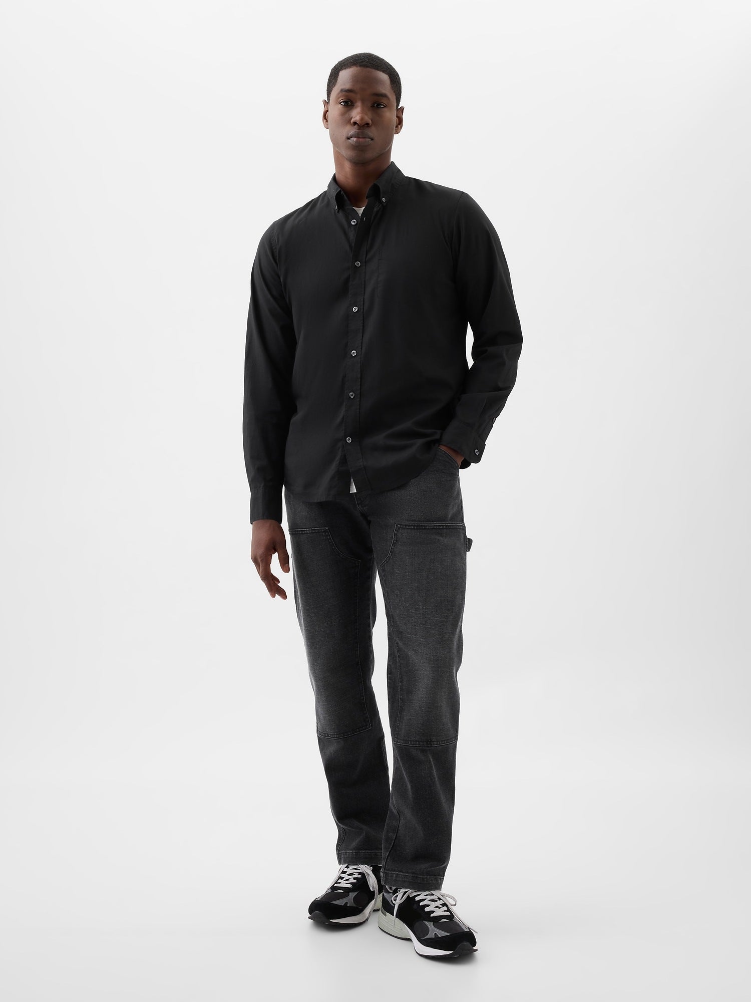 Stretch Poplin Shirt in Standard Fit - black
