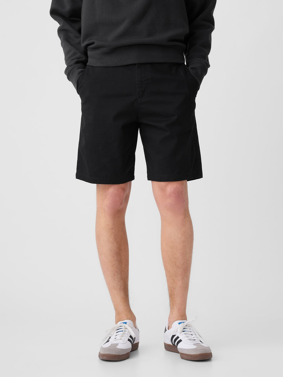 9" Essential Khaki Shorts - true black