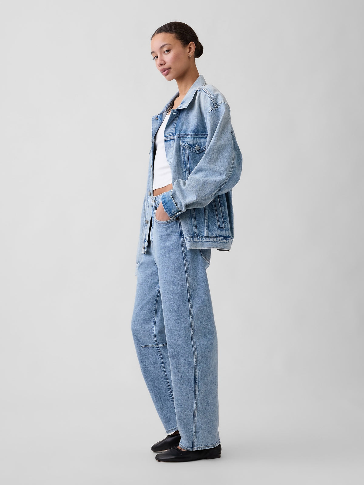 High Rise Barrel Jeans - Light wash
