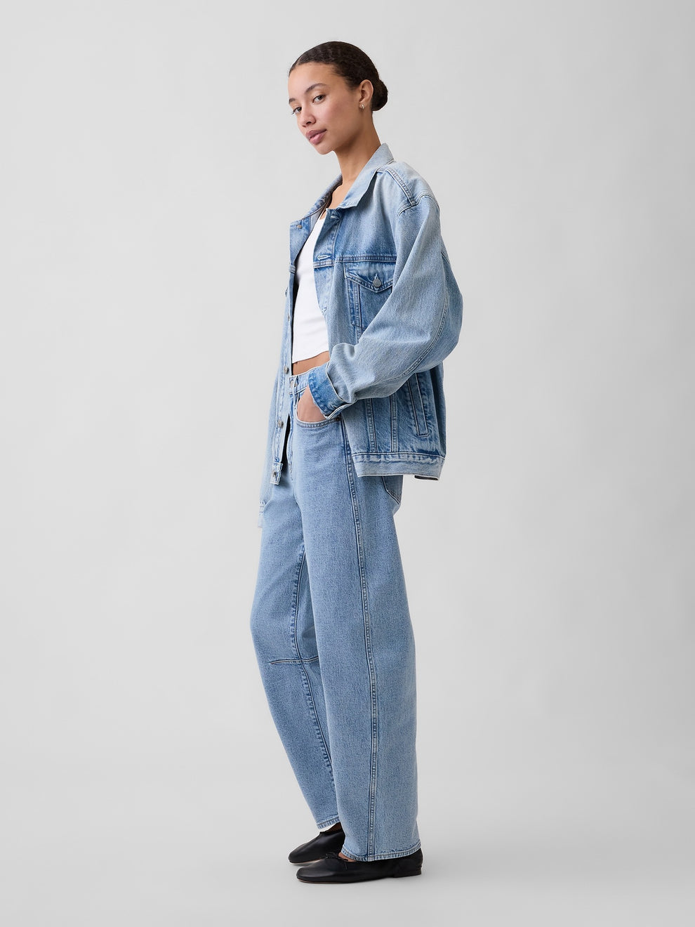 High Rise Barrel Jeans - Light wash