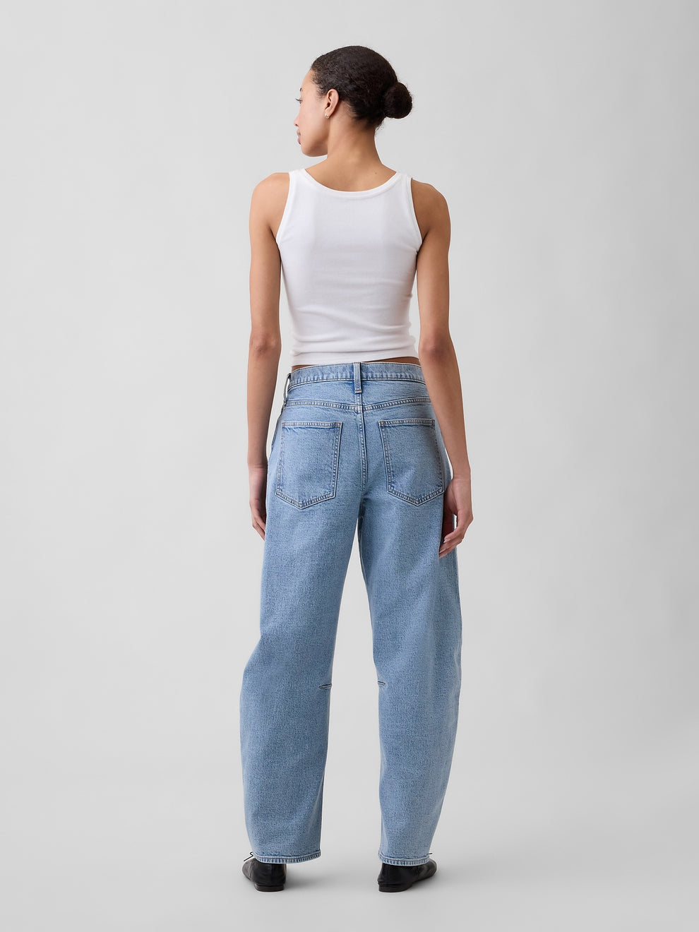 High Rise Barrel Jeans - Light wash