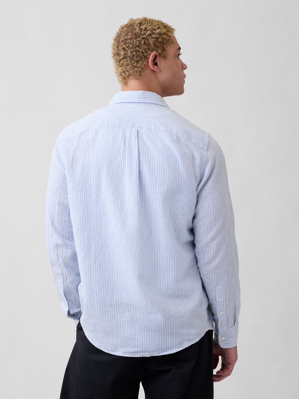 Linen-Blend Shirt in Standard Fit - White blue stripe