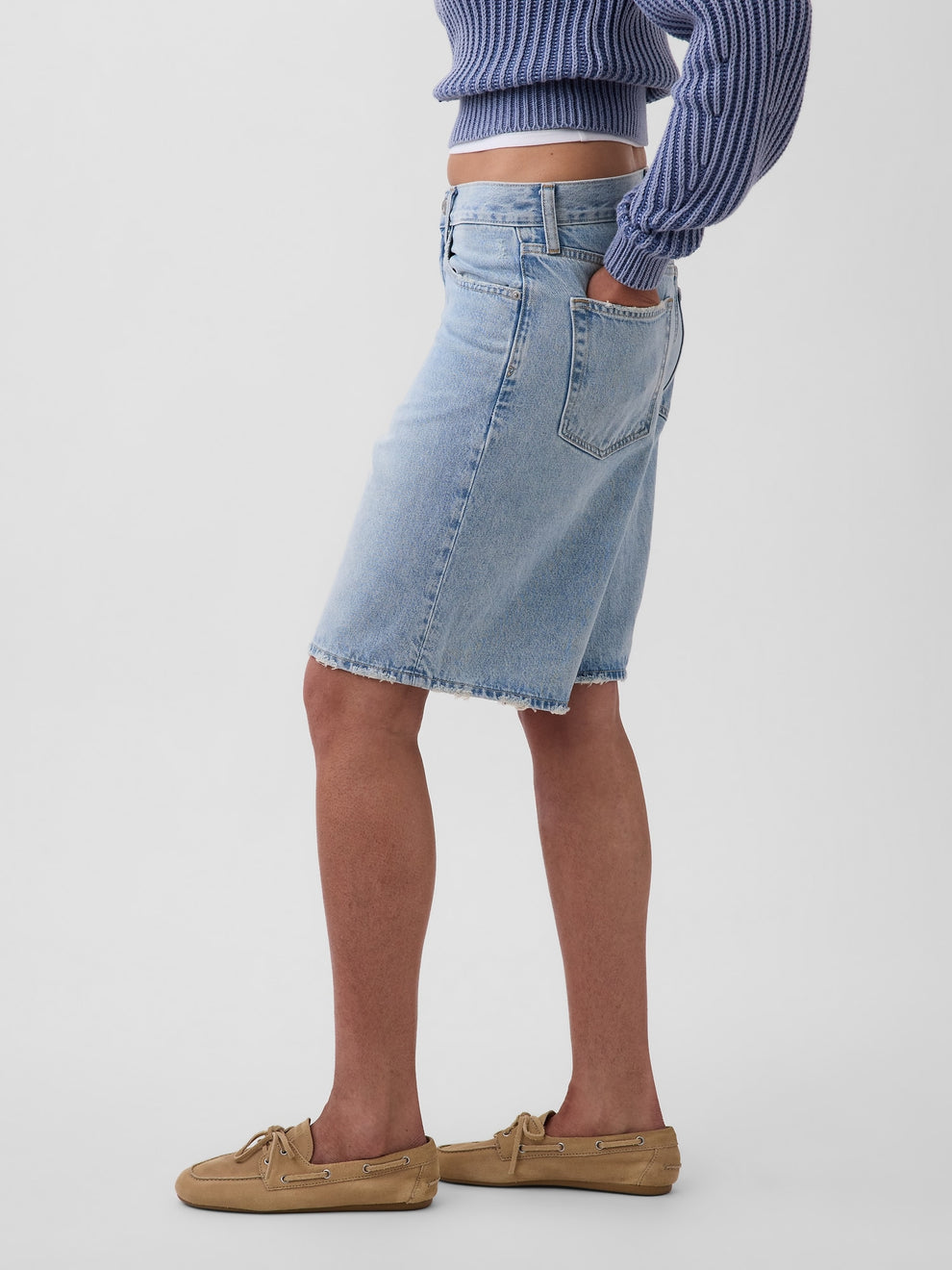 11" Mid Rise Longline Denim Shorts - Light indigo
