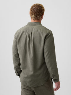 Linen-Blend Shirt in Standard Fit - Mesculen green