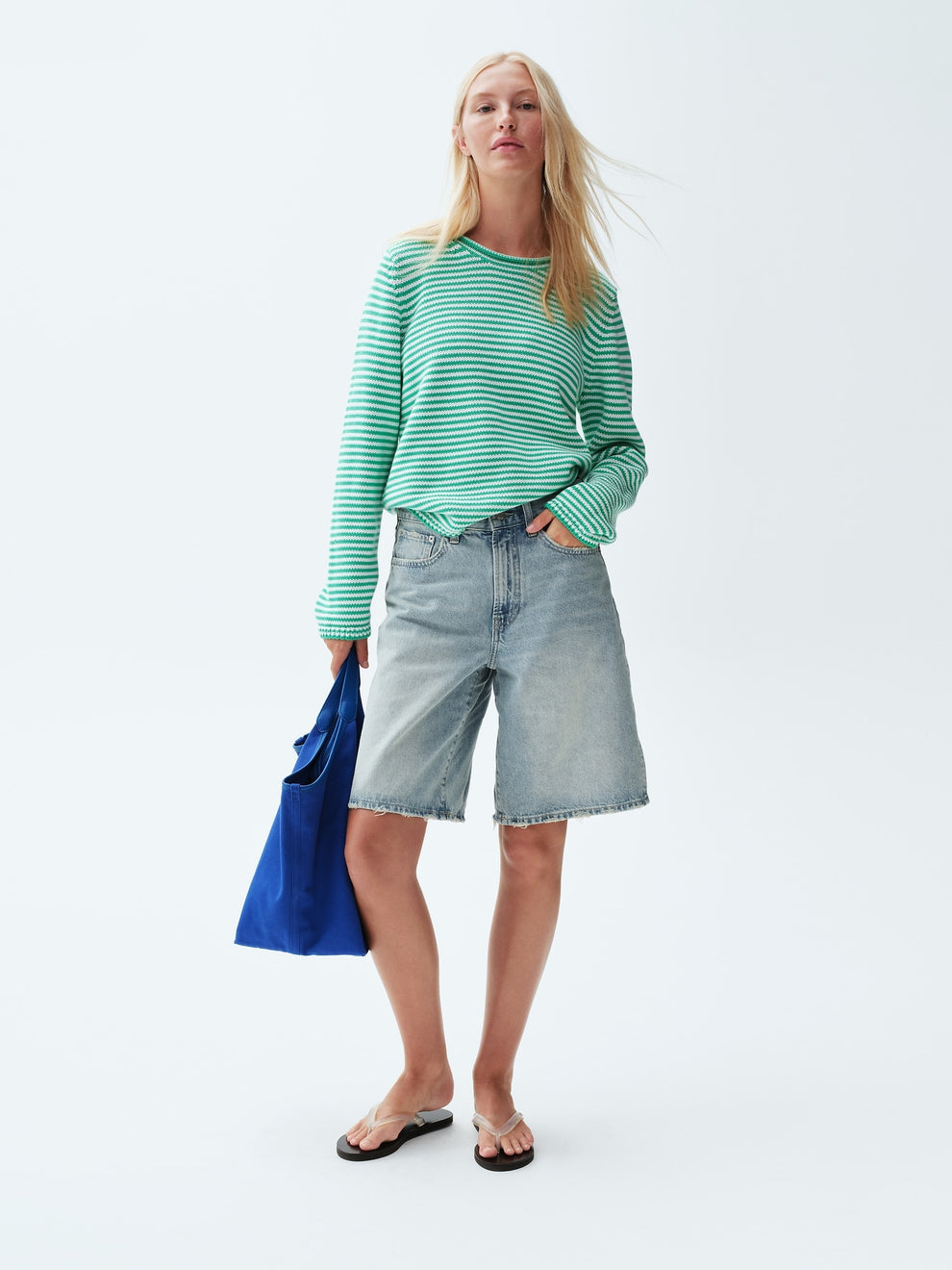 11" Mid Rise Longline Denim Shorts - Light indigo