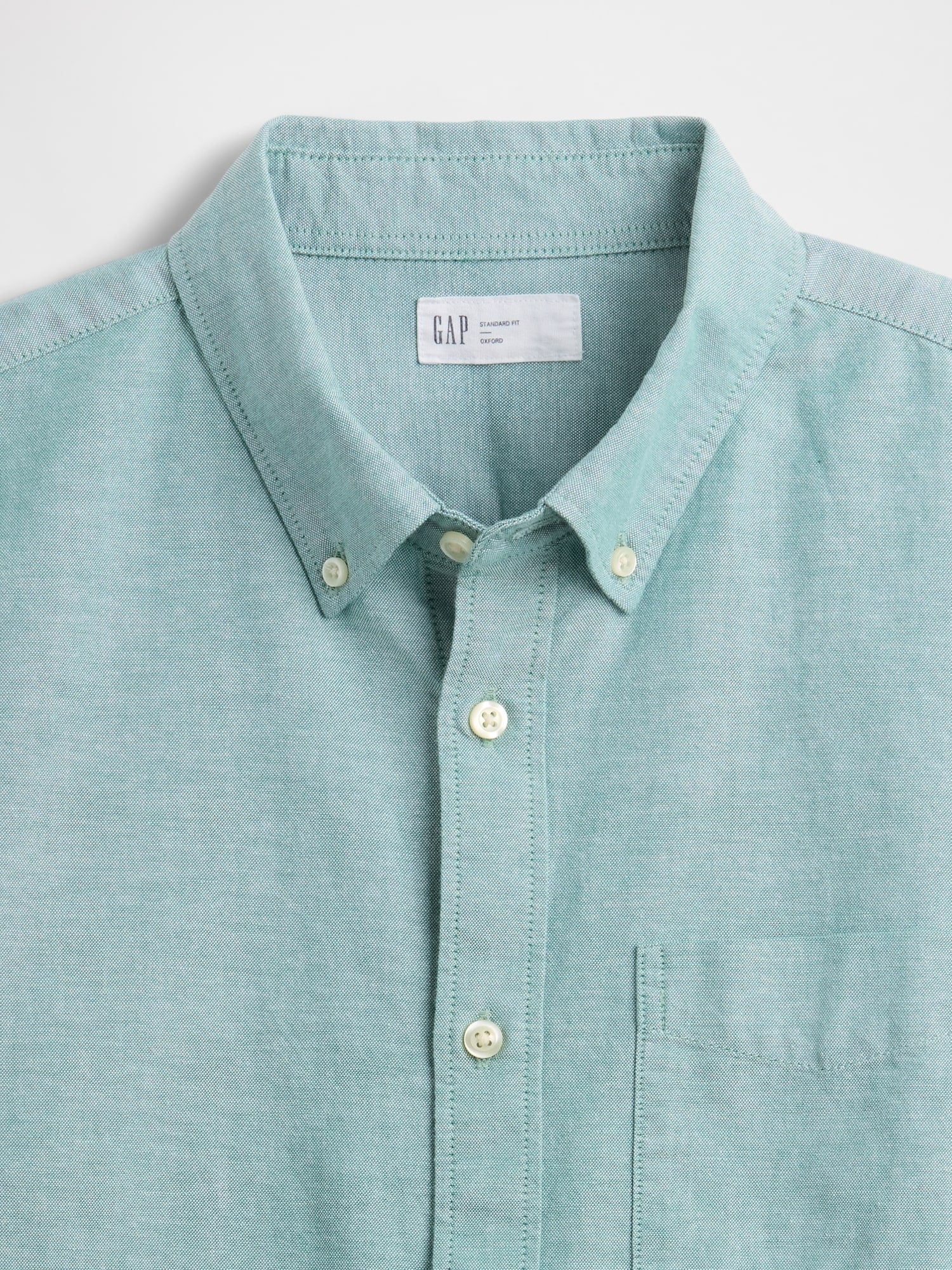 Oxford Shirt in Standard Fit - New algae green