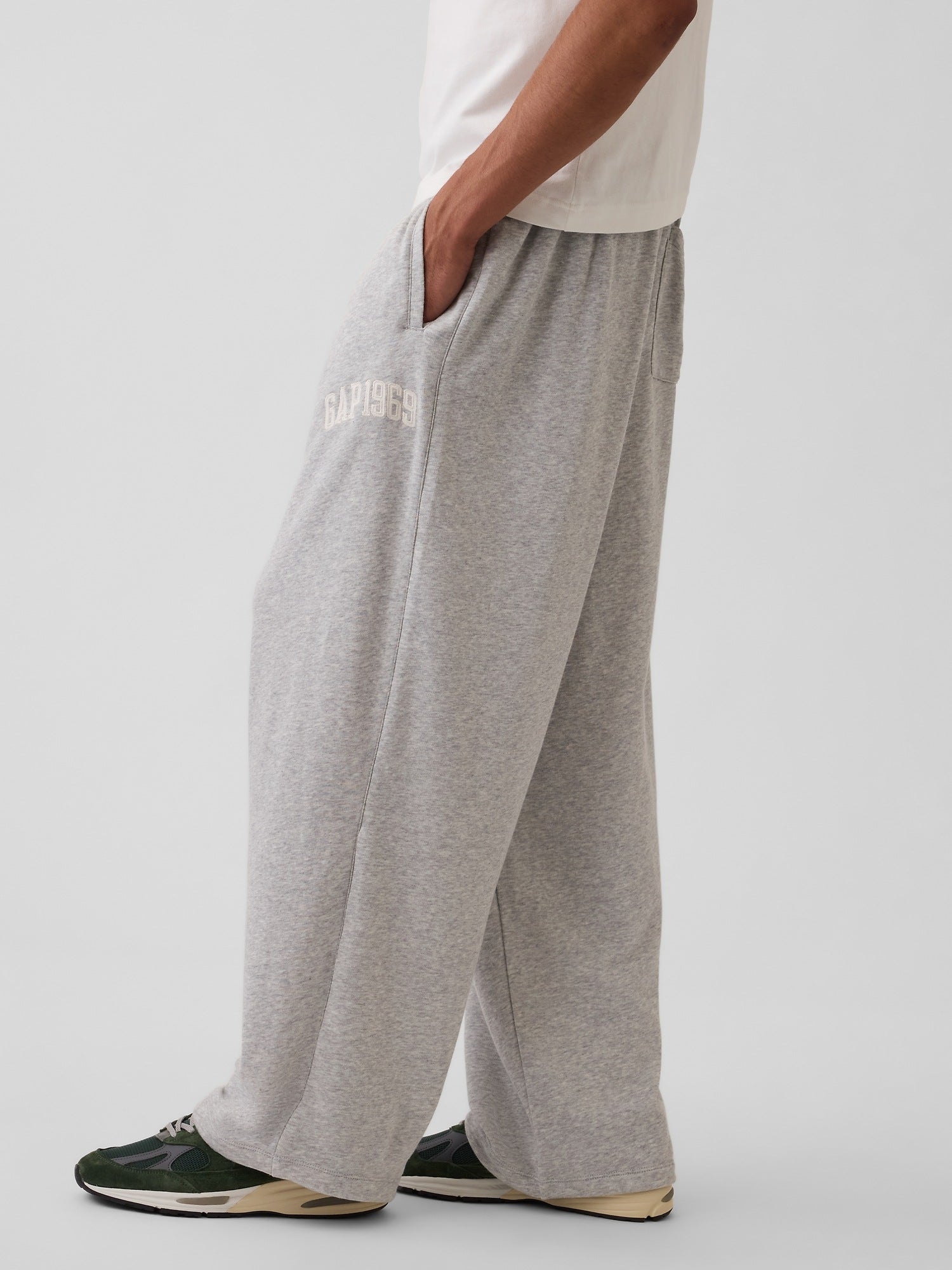 French Terry Baggy Gap 1969 Logo Sweat Pants - light heather gray