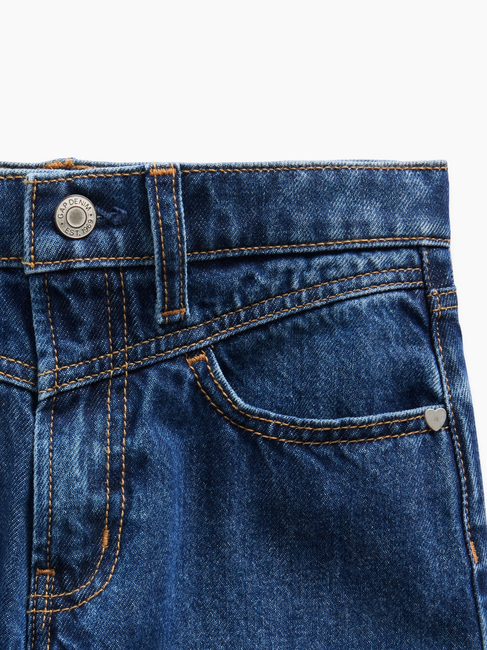 Gap Kids Low Rise Front Yoke Baggy Jeans in Dark wash, front yoke and pocket detail