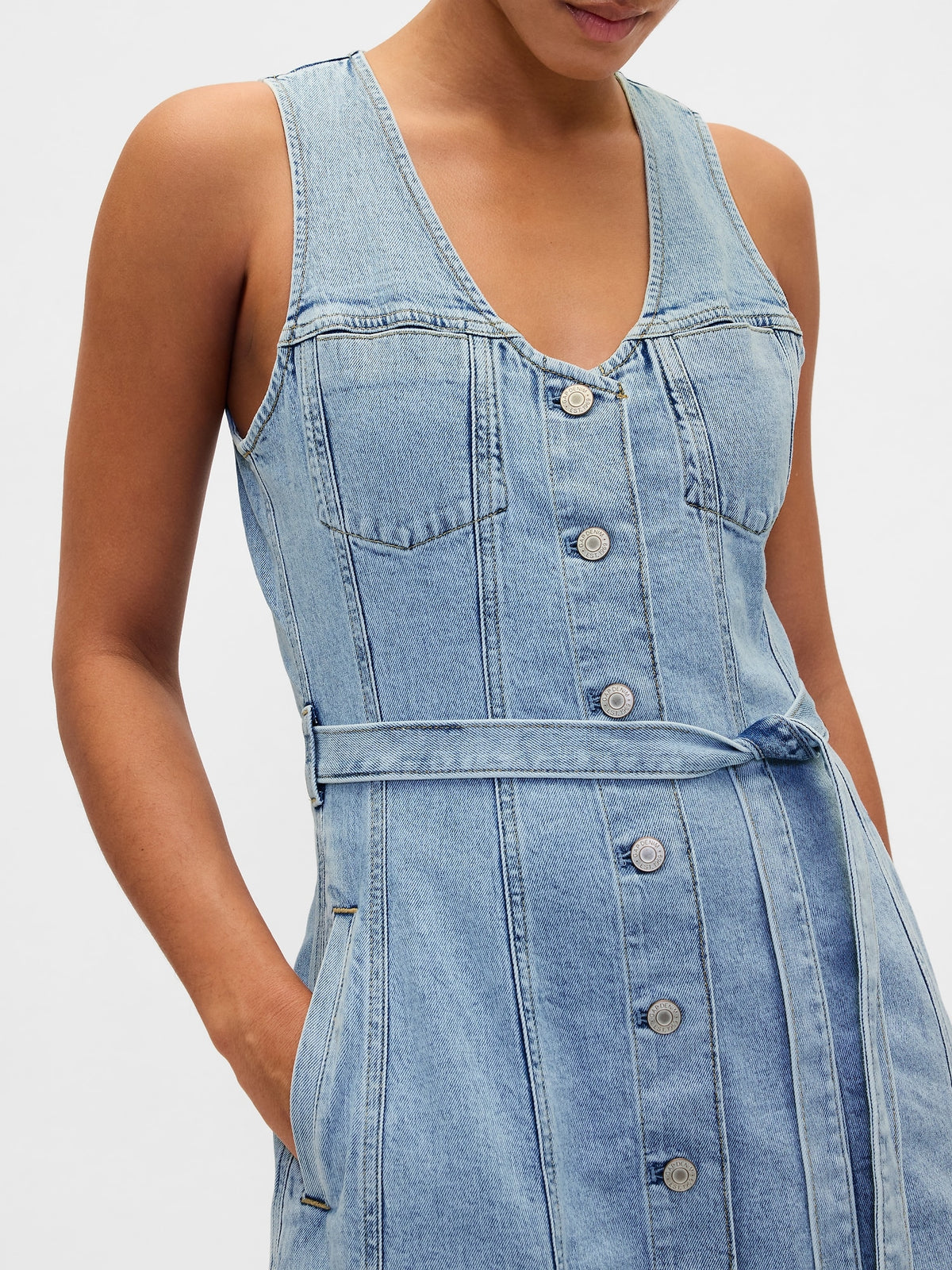 Gap Denim Tie-Belt Button-Front Maxi Dress in Medium wash, neckline button and belt detail