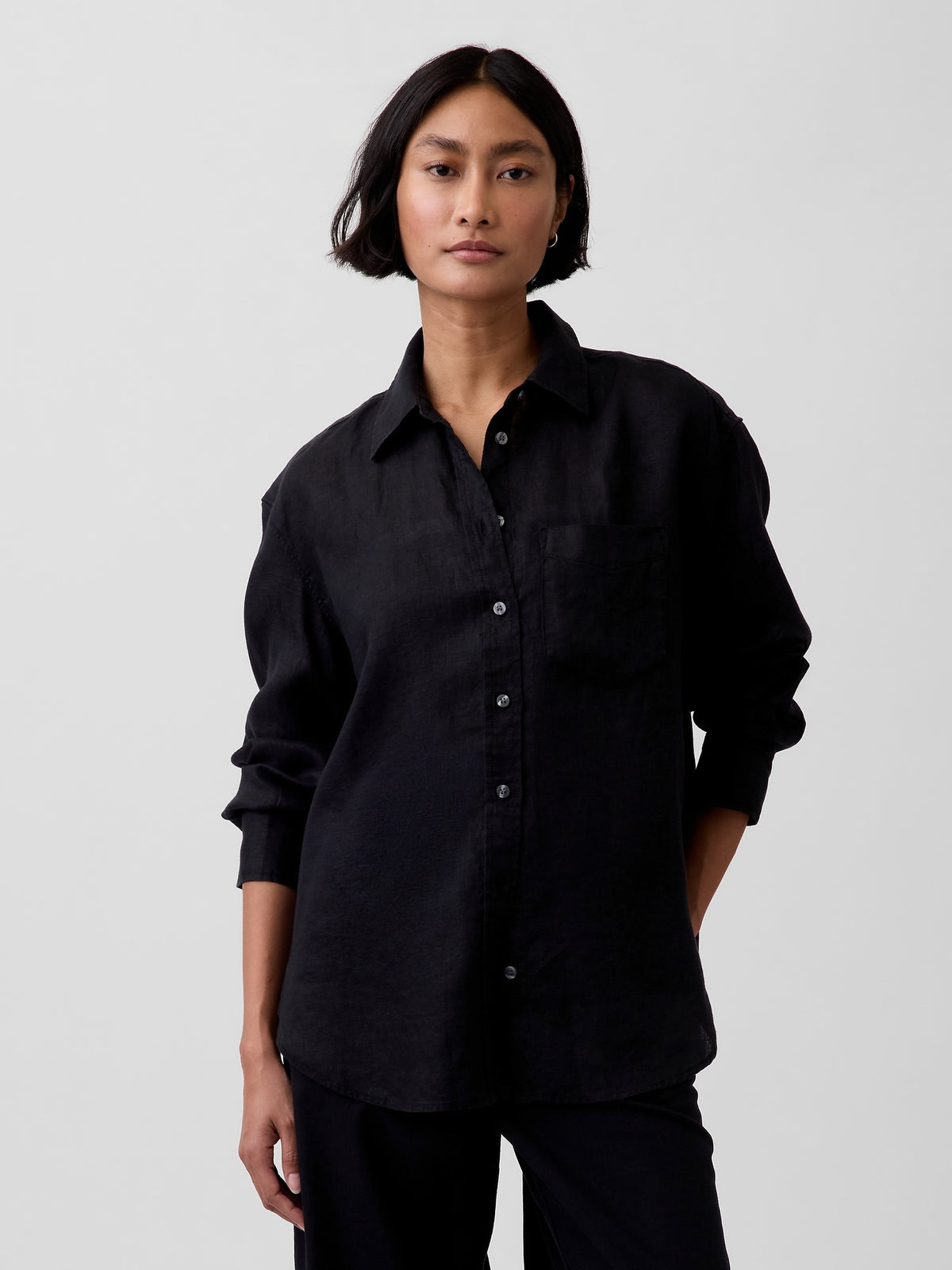 Gap 100% Linen Oversized Shirt in Black, front view on a model