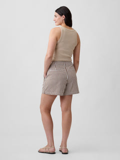 Gap 5" Mid Rise Downtown Khaki Shorts in Brown gingham, back view on a model