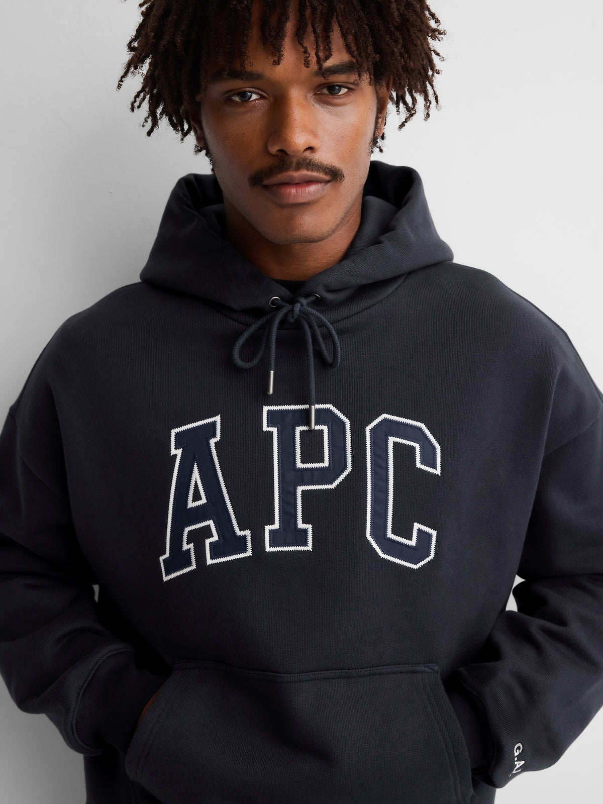 Gap × A.P.C. Extra Heavyweight Logo Hoodie - New classic navy - AV6_Z