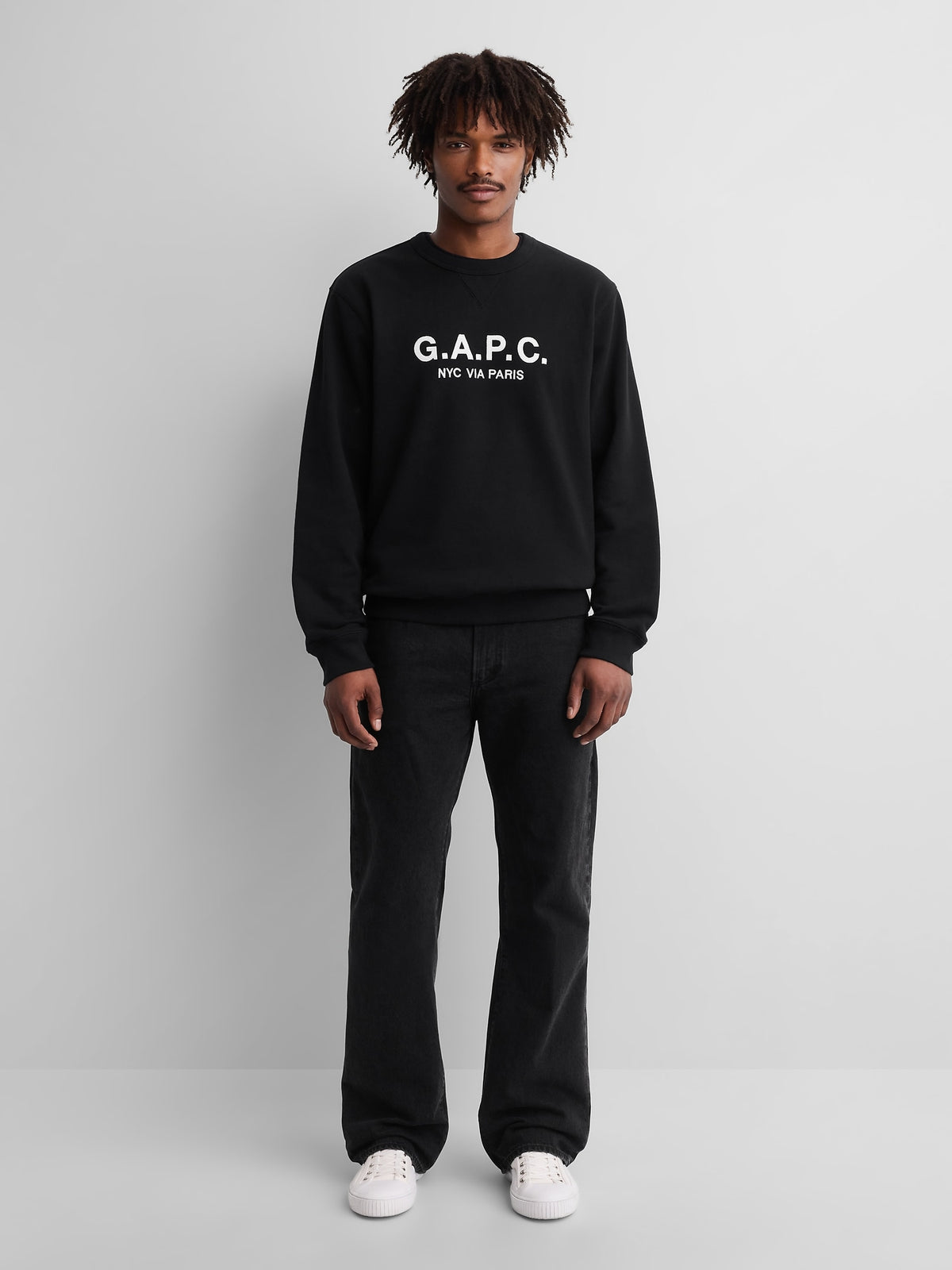 Gap × A.P.C. Heavyweight Logo Sweatshirt - Black - AV1_Z