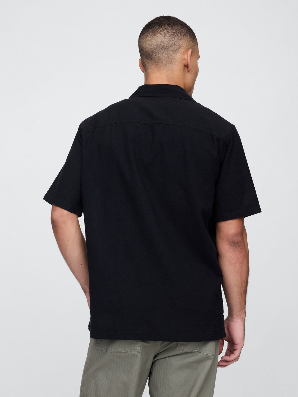 Linen-Blend Vacay Shirt in Standard Fit - black