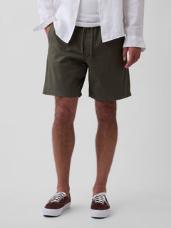 Gap 7" Relaxed Easy Shorts in SURPLUS, front view on a model