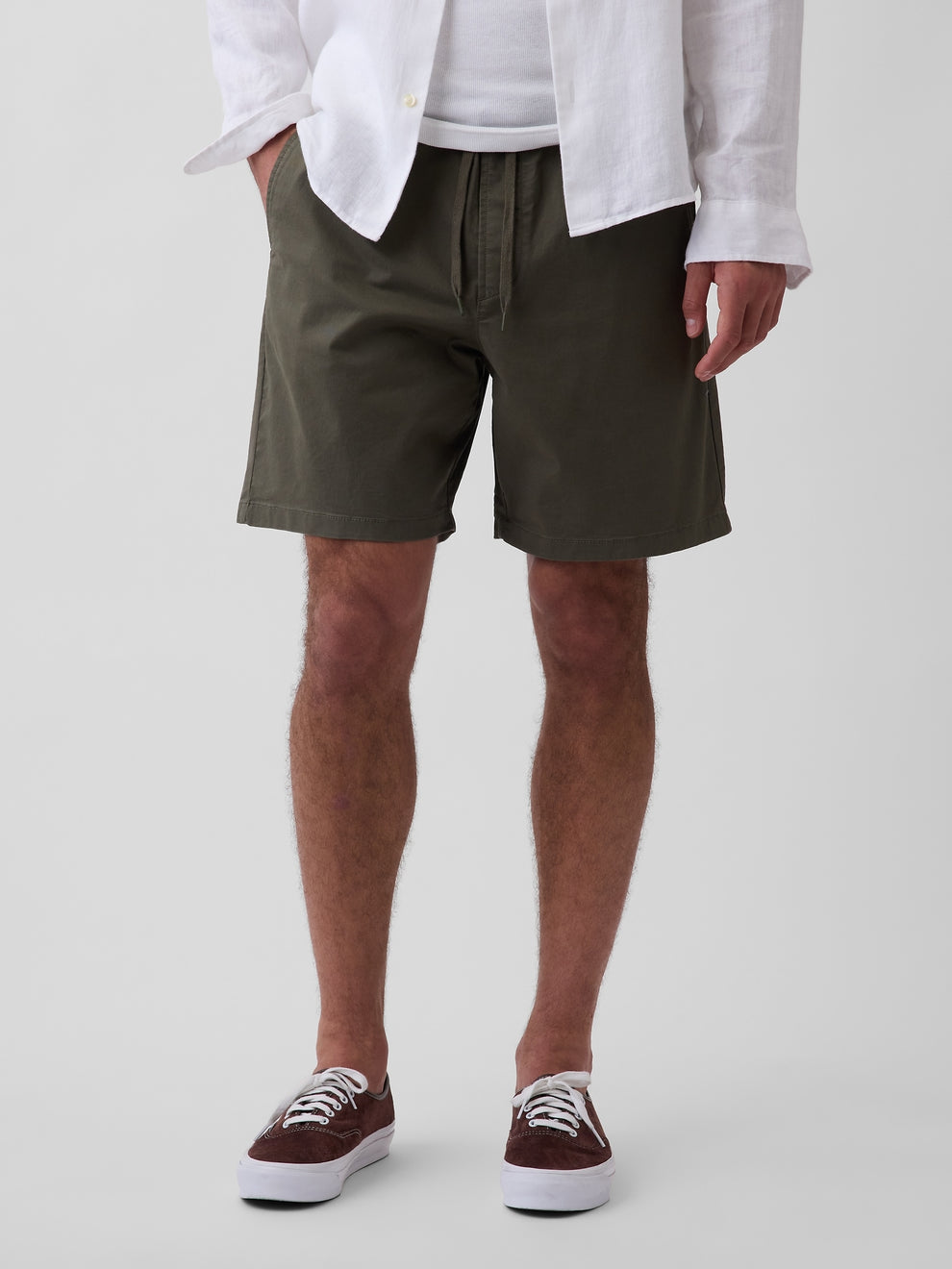 Gap 7" Relaxed Easy Shorts in SURPLUS, front view on a model