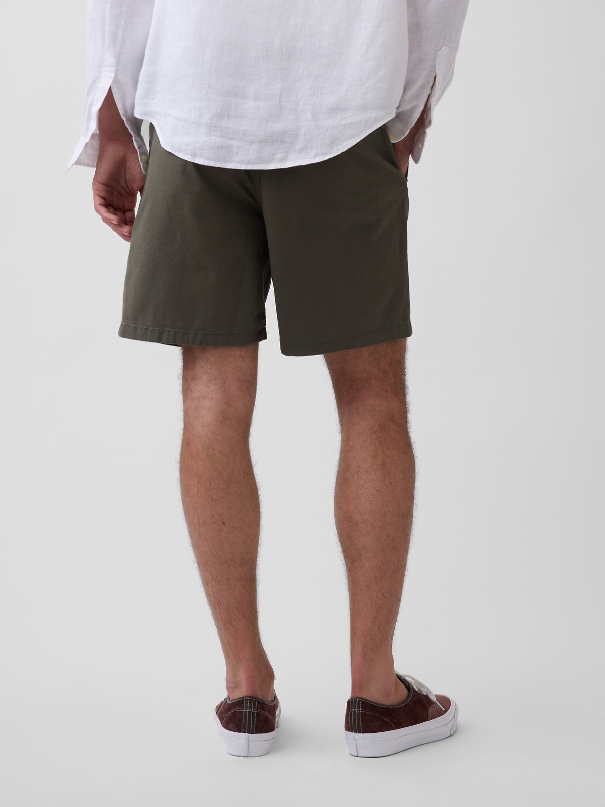 Gap 7" Relaxed Easy Shorts in SURPLUS, back view on a model