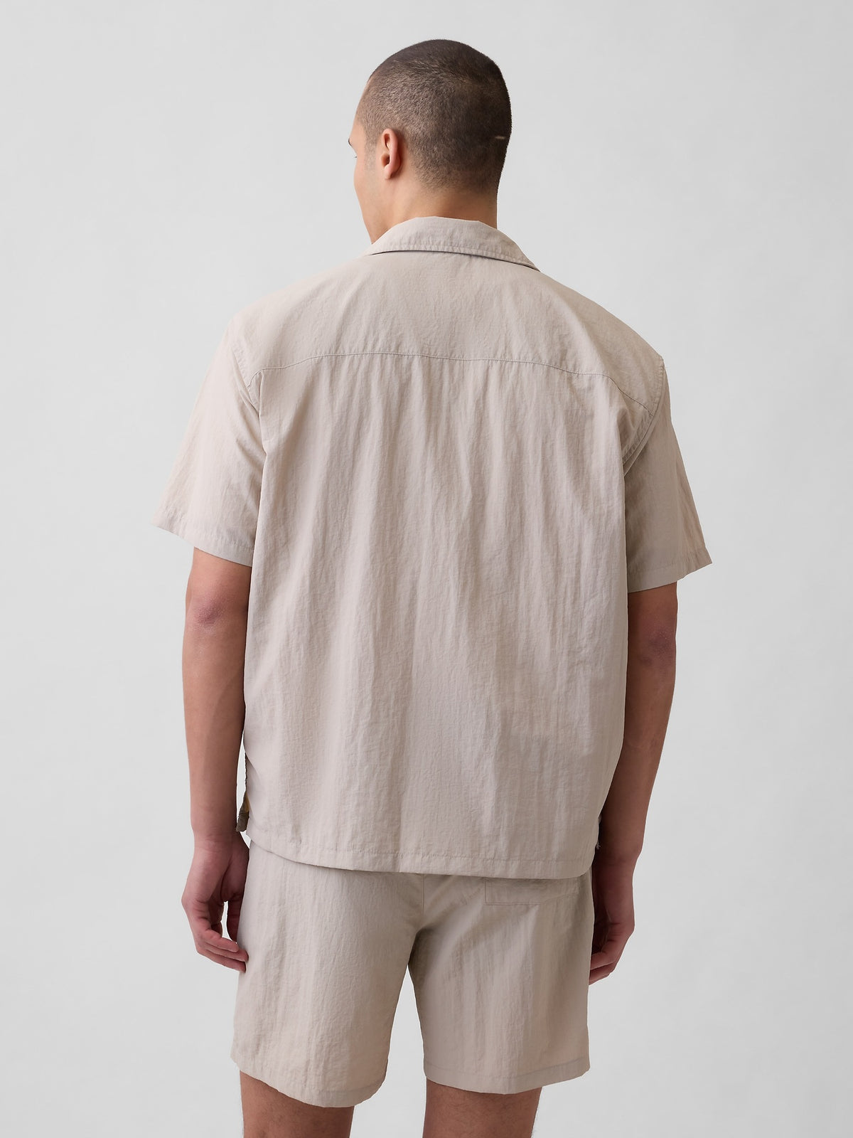 100% Recycled Nylon Shirt in Boxy Fit - COBBLESTONE