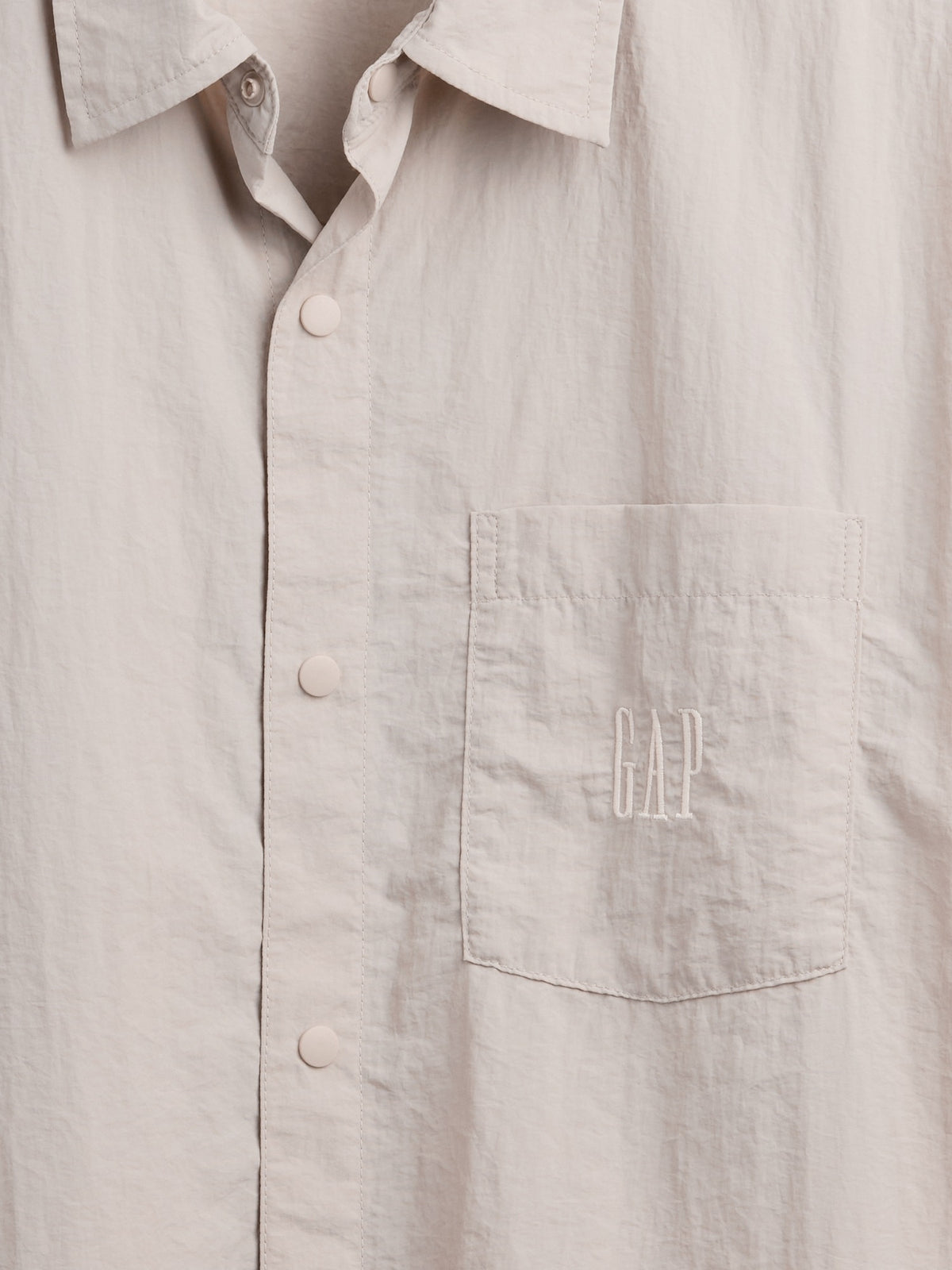 100% Recycled Nylon Shirt in Boxy Fit - COBBLESTONE
