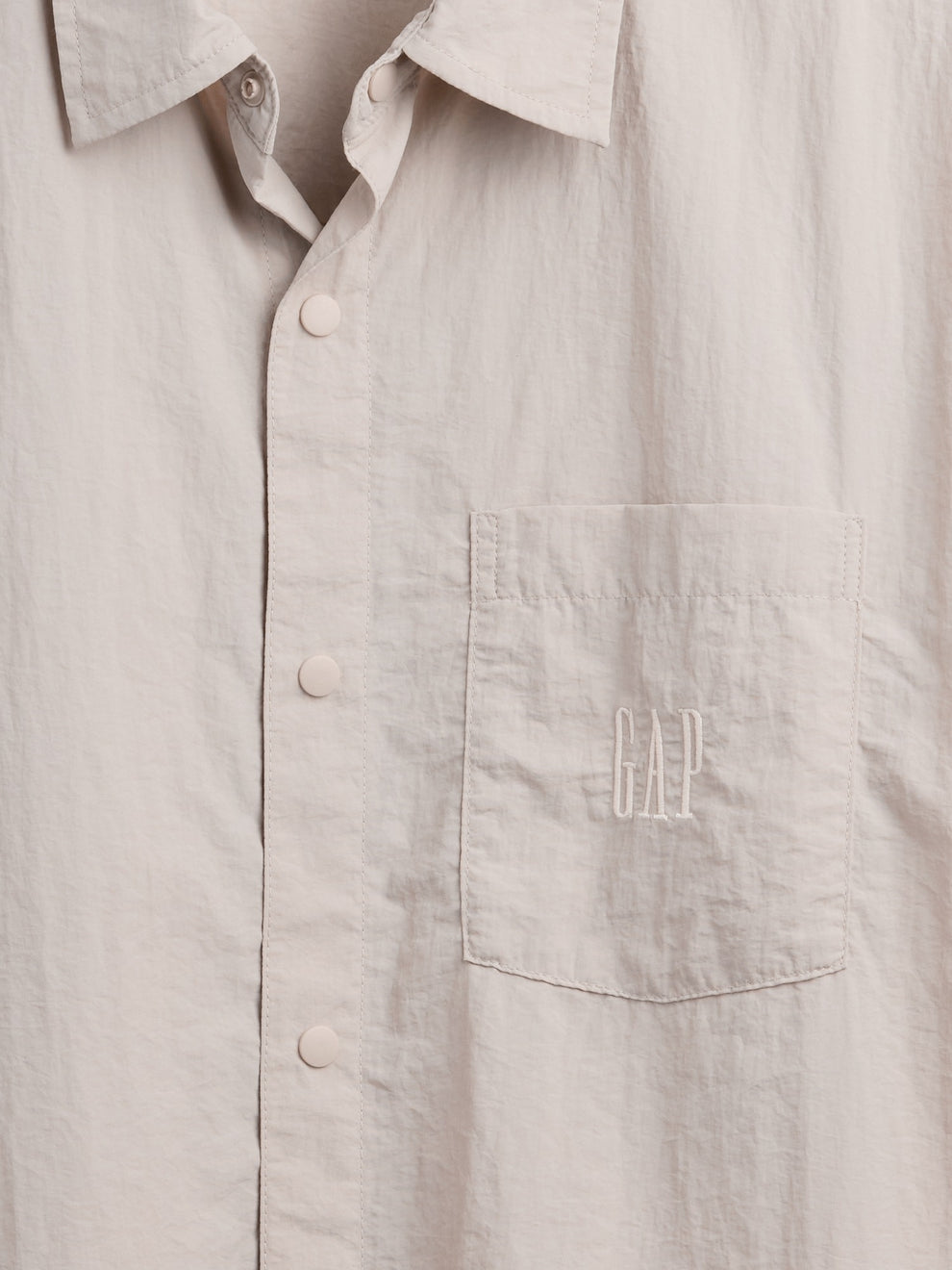 100% Recycled Nylon Shirt in Boxy Fit - COBBLESTONE