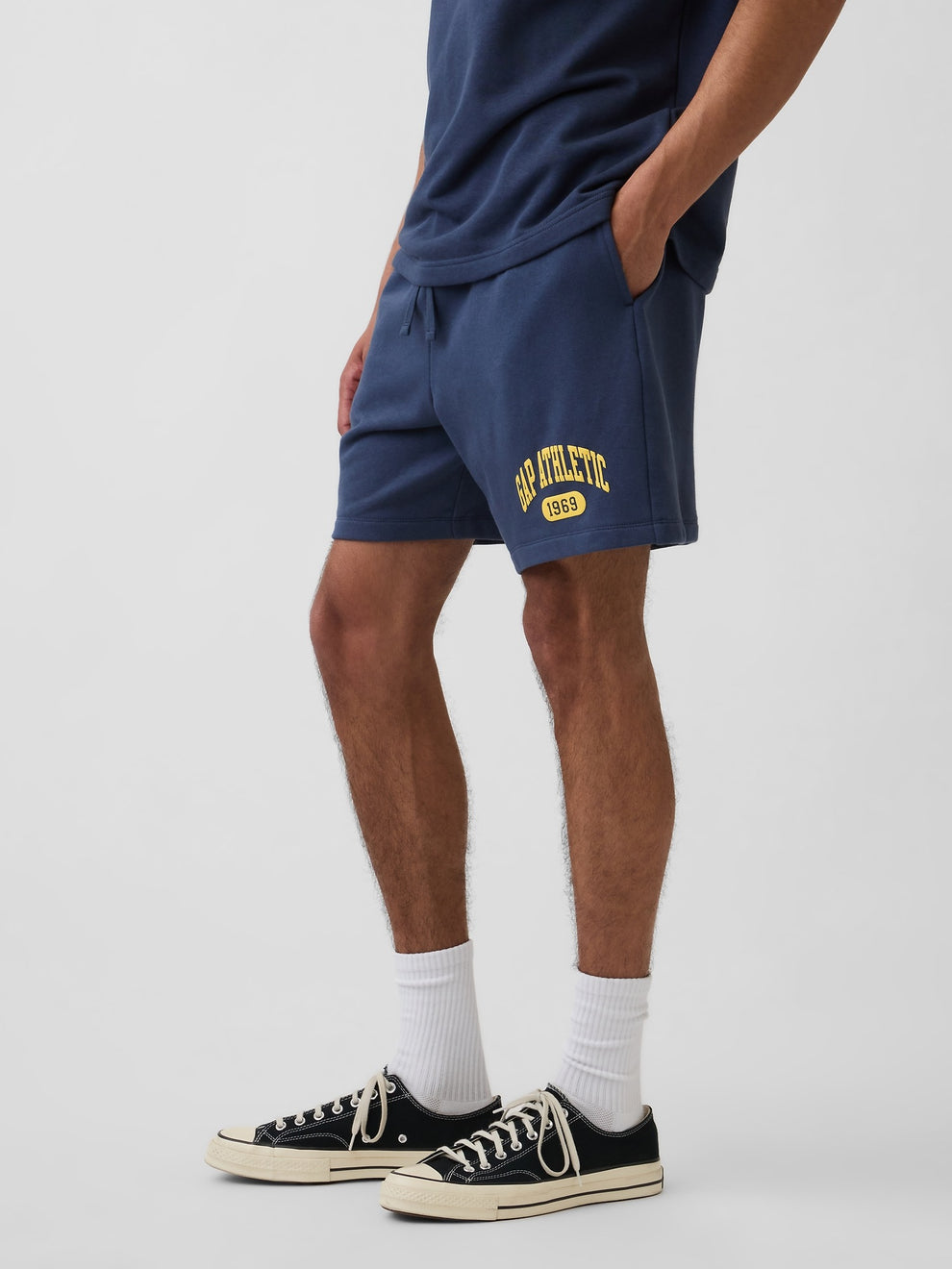 Relaxed French Terry Graphic Shorts - vintage navy