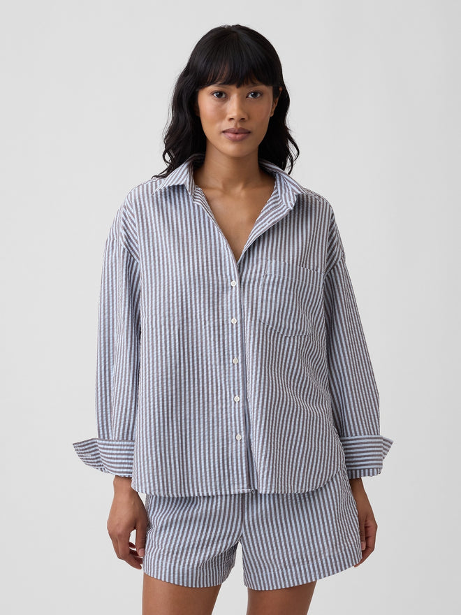 Oversized Shirt in Seersucker in Navy Stripe - front view on model