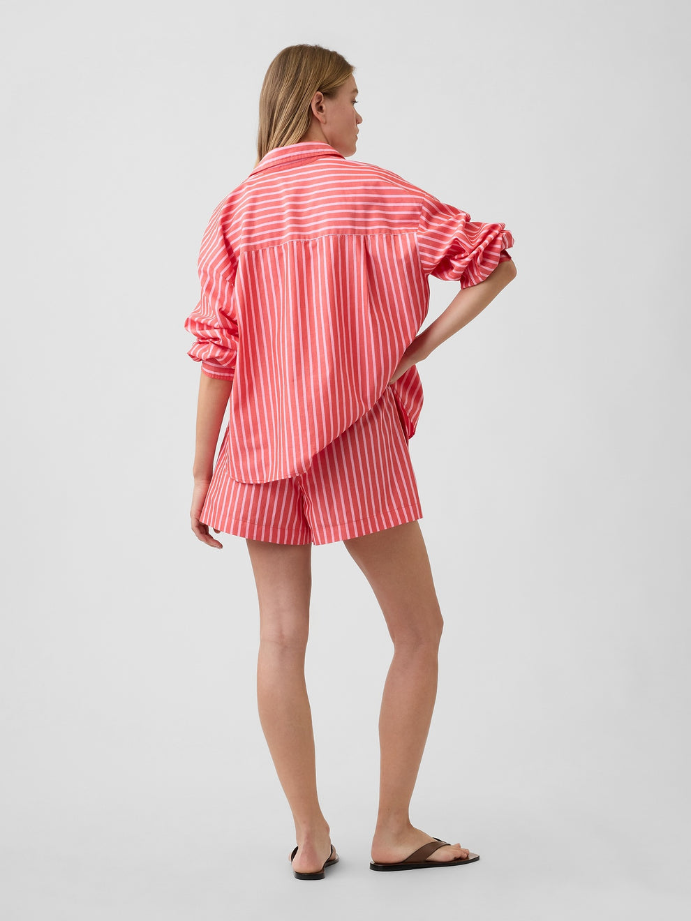 Relaxed Pull-On Poplin Shorts - Hot red